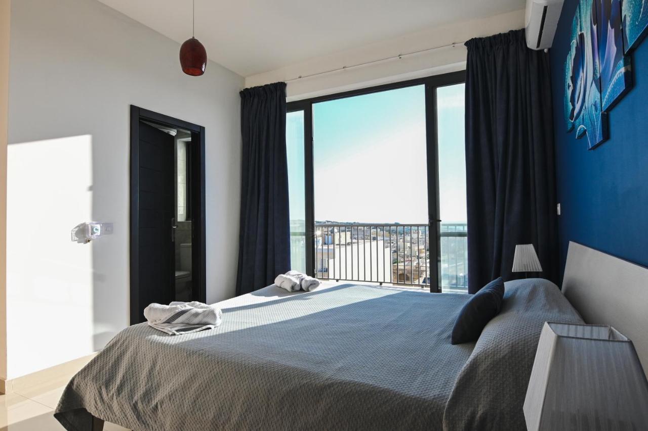 Anici Crt Penthouse 4 - With Private Rooftop Pool * Victoria
